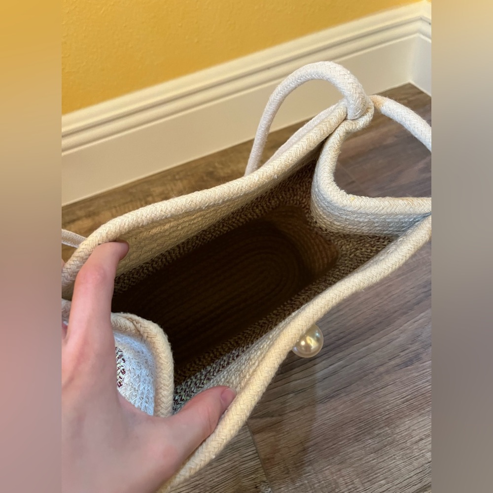 BEYA Rope/Jute Bucket Style Purse - Picture 7 of 9